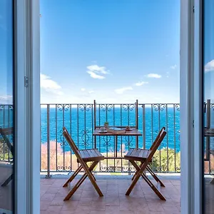“cielo E Mare”, Casetta Nel Cuore Del Borgo Antico / “sky & Sea”, Charming In The Heart Of Old Village Apartment